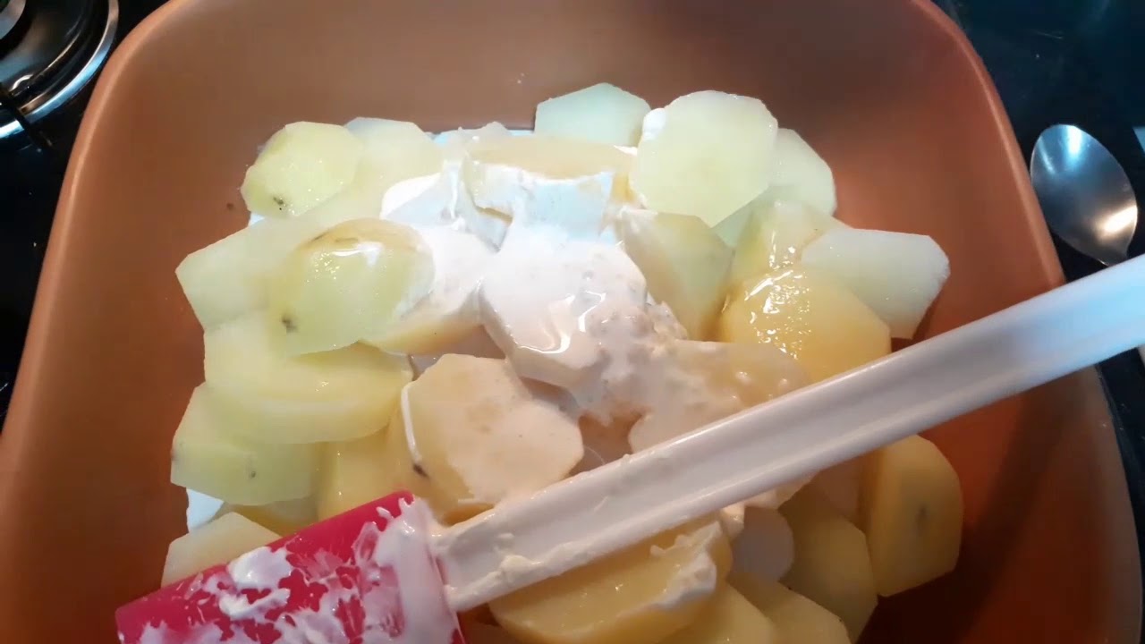 BATATA GRATINADA CREMOSA SUPER SIMPLES E FÁCIL /ANE MACARINI - YouTube