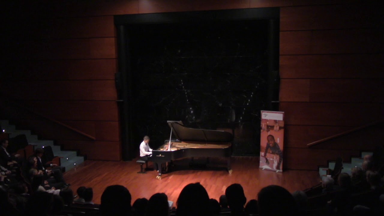 roseola Hildegard Knef (trans. Albert Lau): Für mich soll's rote Rosen regnen