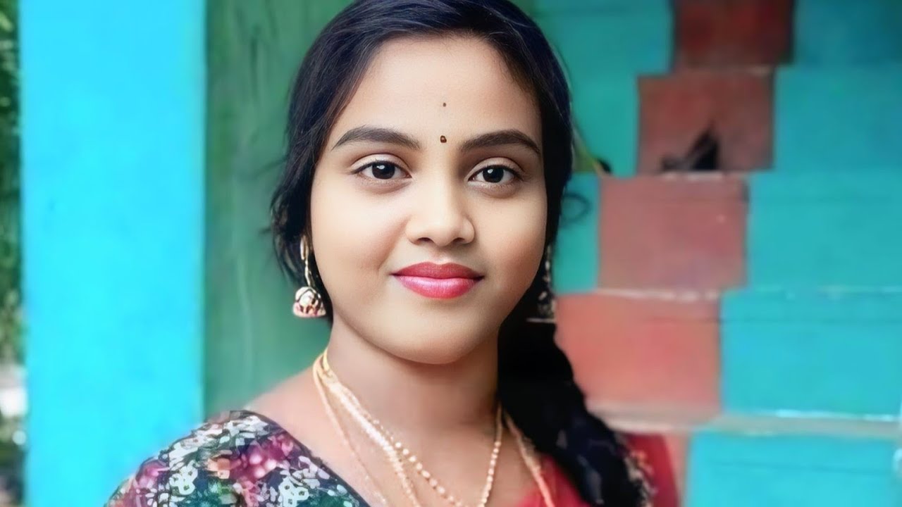 সুন্দর পৃথিবী তার চেয়ে সুন্দর তুমি মনের দরজা খুলে দেখো তোমার জন্য দাঁড়িয়ে আছি আমি । raju khan