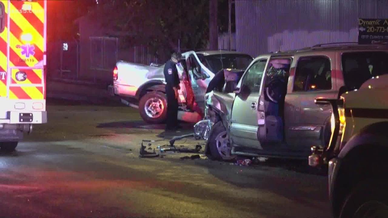 One dead, two injured after car crash on northwest side - YouTube