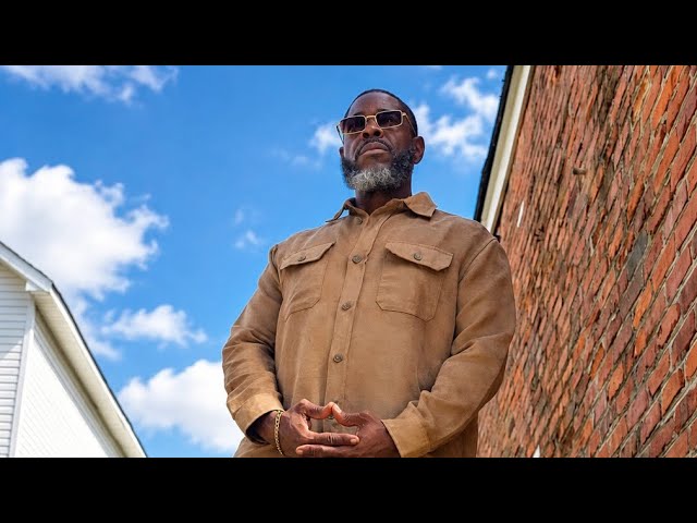 Mike Etheridge – UNBREAKABLE (Official Music Video) adlı videoyu YouTube'da izle Mike Etheridge – UNBREAKABLE (Official Music Video) adlı videoyu YouTube'da izle