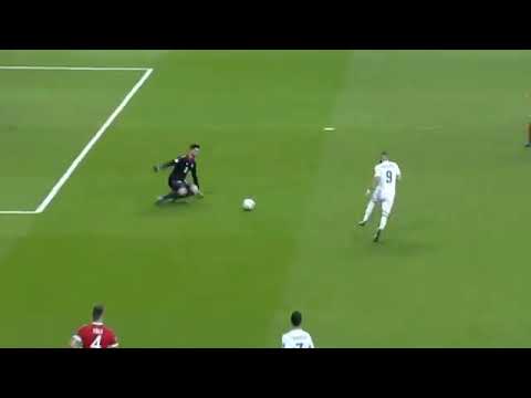 Real Madrid vs 2-1 Benzema Goal Ulreich Fail
