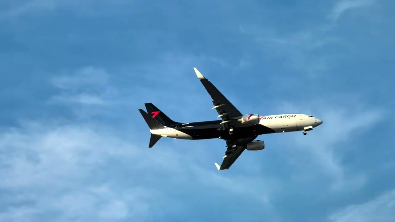 7 Air Cargo Boeing 737F