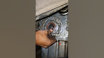 Crankshaft Oil seal installation #automobile #engineering #oilleakrepair #automotive #mechanic