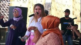 gedung tua - lely herdiana permana nada