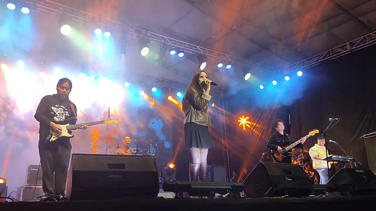 lilac : Leitlangpuiah (Zarkawt pheiah) Leitlangpui Music Festival