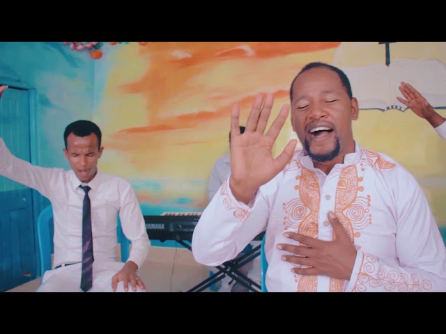 New Oromo Song -Waan Nadhiba- Faar. Mare Adola Official Video class=