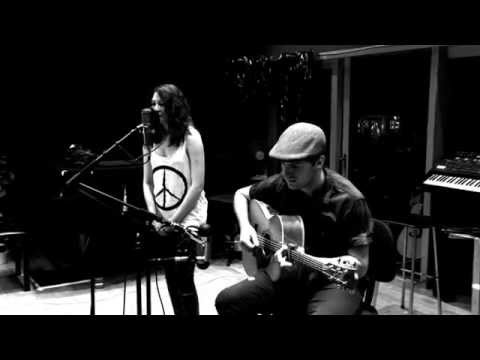 Janet Devlin - Follow You Into The Dark - (Death Cab For Cutie Cover) Live @ A&B