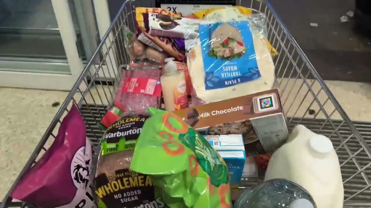 Hauls from Vinted & Sainsbury's| I had a meltdown 😩 | Spanish cleaning 