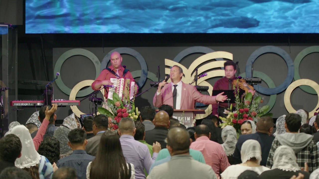 Exsatanista , hermano Adán Andrade y El Conjunto los Hermanos Elim en nuestra Vigilia General