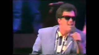 Billy Joel - Tell Her About It (1983) Live At Wembley 1984