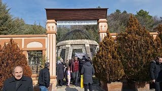 İski̇li̇pli̇ Atif Hoca Kabri̇ Başinda Anildi