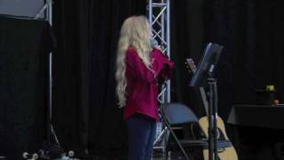 Von Behr sings \