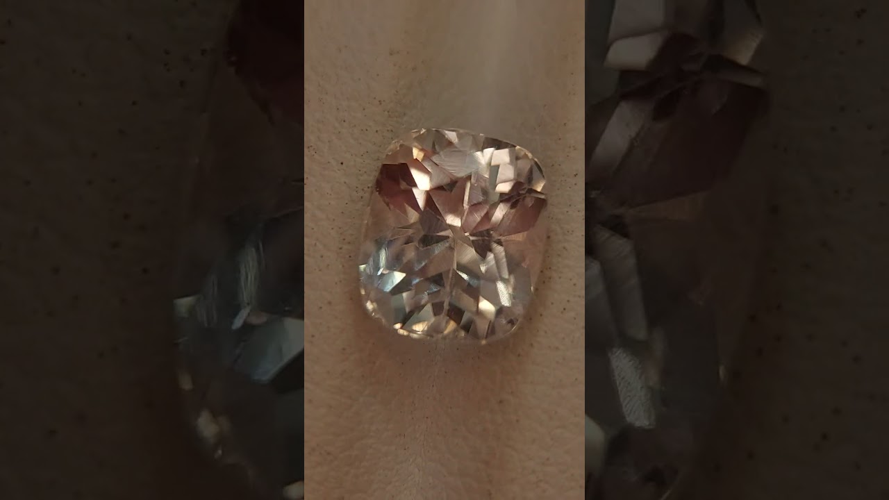 Silver Kunzite gemstone 3.50 CTS Puritygems.etsy.com