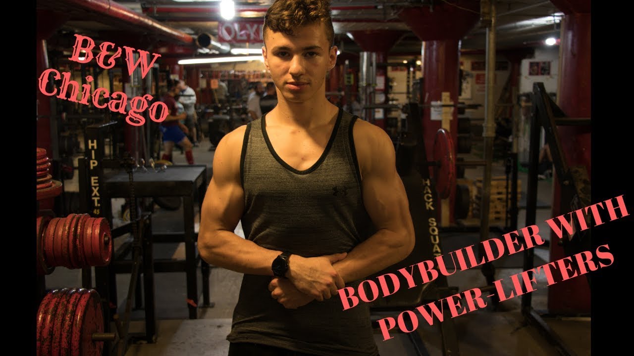 Bodybuilder at a Powerlifting meet / B&W Chicago powerlifting YouTube