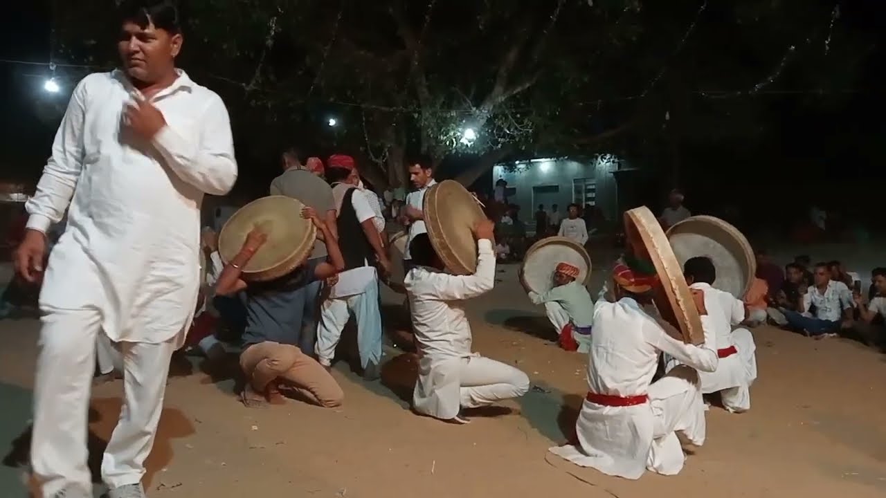 नाचते नाचते ये क्या हो गया इनको 😯 phogan Holi dhamal || Rajsthani blogger