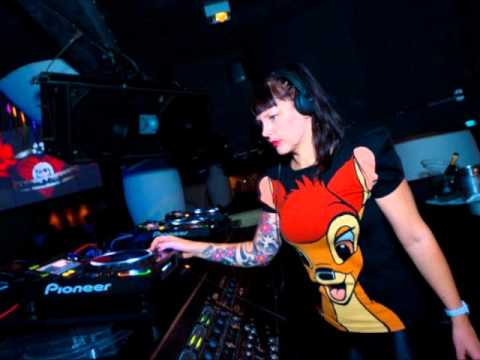 Thumbnail for Miss Kittin @ Lowlands 20.08.2004