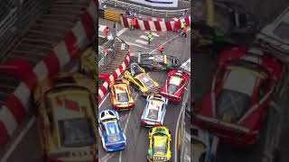 Tai nạn liên hoàn tại giải đua xe Macau Grand Prix 2017 - Hàng loạt xe đâm nhau screenshot 4
