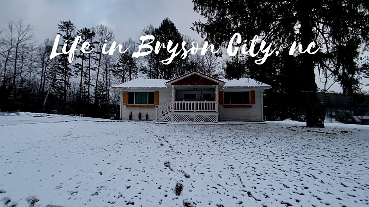 Life in Bryson City First Snow, Home Tour + A Wine Bar Date Night
