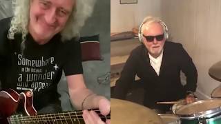 Brian May, Roger Taylor, Freddie Mercury - We Are The Champions 16/04/2020
