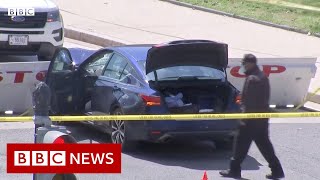 US Capitol: Suspect and officer dead after 'ramming car' into police - BBC News