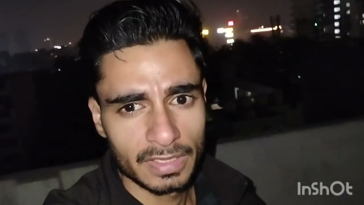 Aaj Room Per Ekla Tha. Gurgaon Night View.