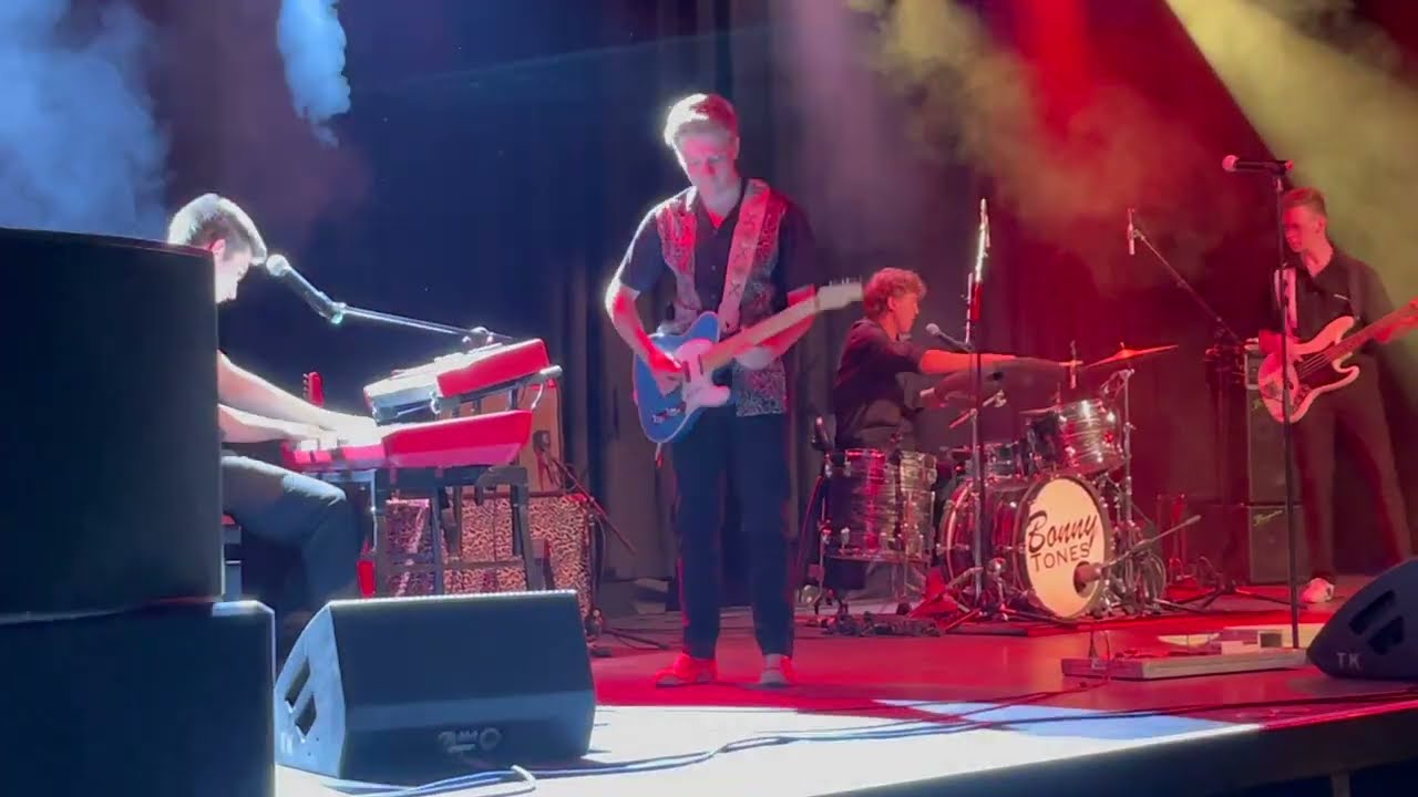 Bonny Tones live im Technikum München - FANCY Support