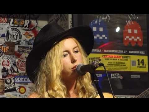 Holly Macve live @ Reeperbahn Festival 2016