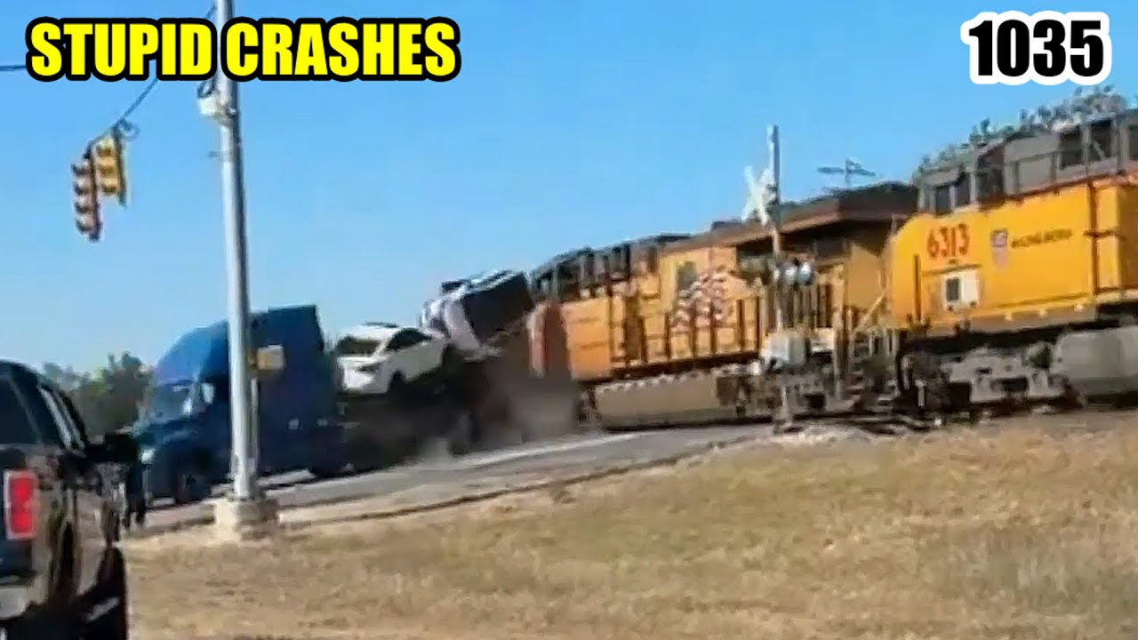 Stupid crashes 1035 October 2025 car crash compilation