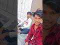 “Chahat ke phool hamar laat se kuchal ke fenk debu,Dil hamar chhotki se maal ke tod debu...”इसे थोड़