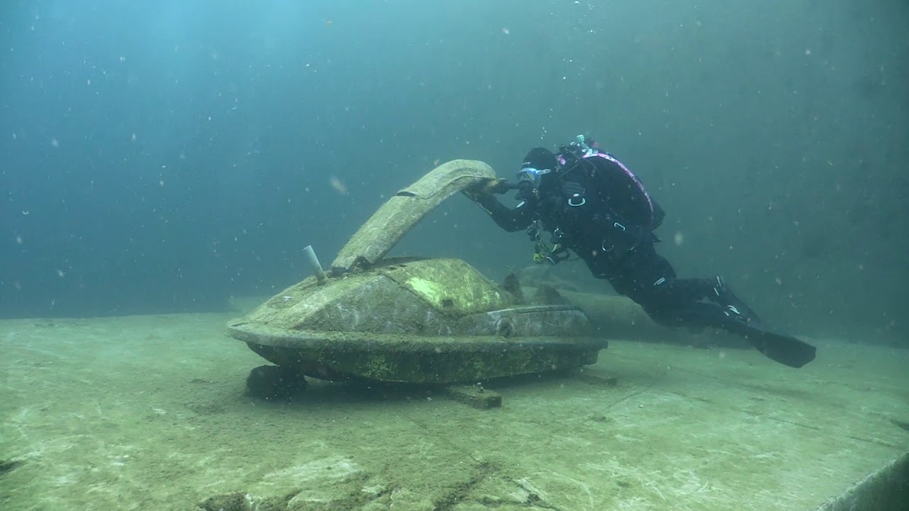 Duiken in/ Plongée dans la Carrière de Vodelee
