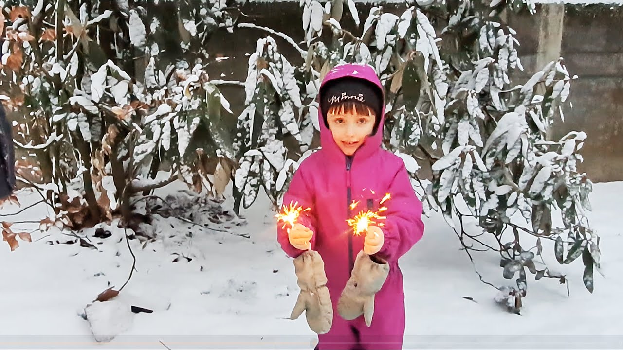 Лепим снеговика