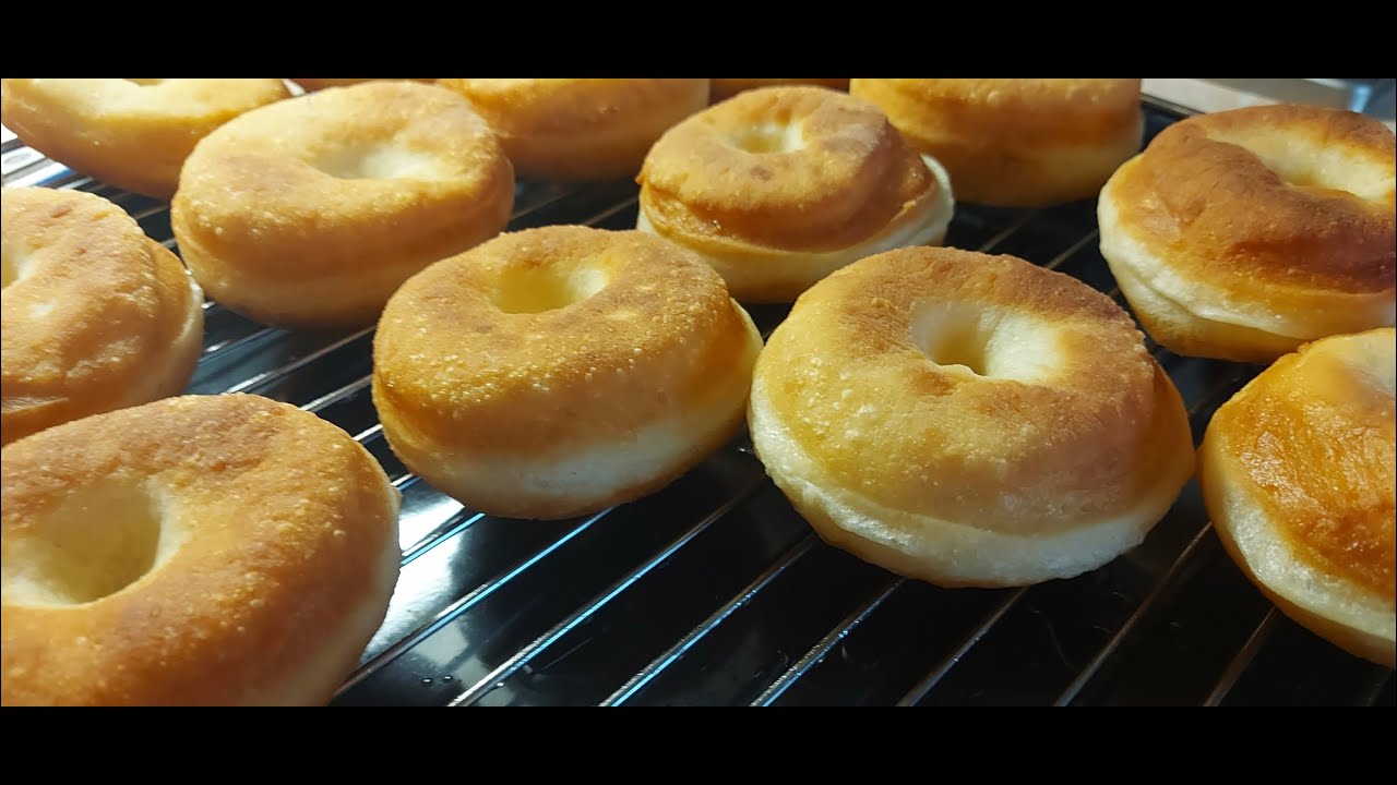 Fánk készült kovásszal, egyszerű, nem bonyolult készítési mód.