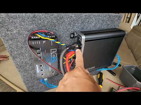 Mercedes GL Serie Amplifier Install Derek Combs