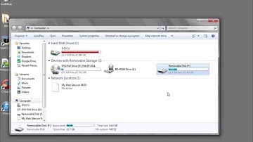 How to Drag & Drop Files to a Flash Drive : Data Organization & Computer Skills