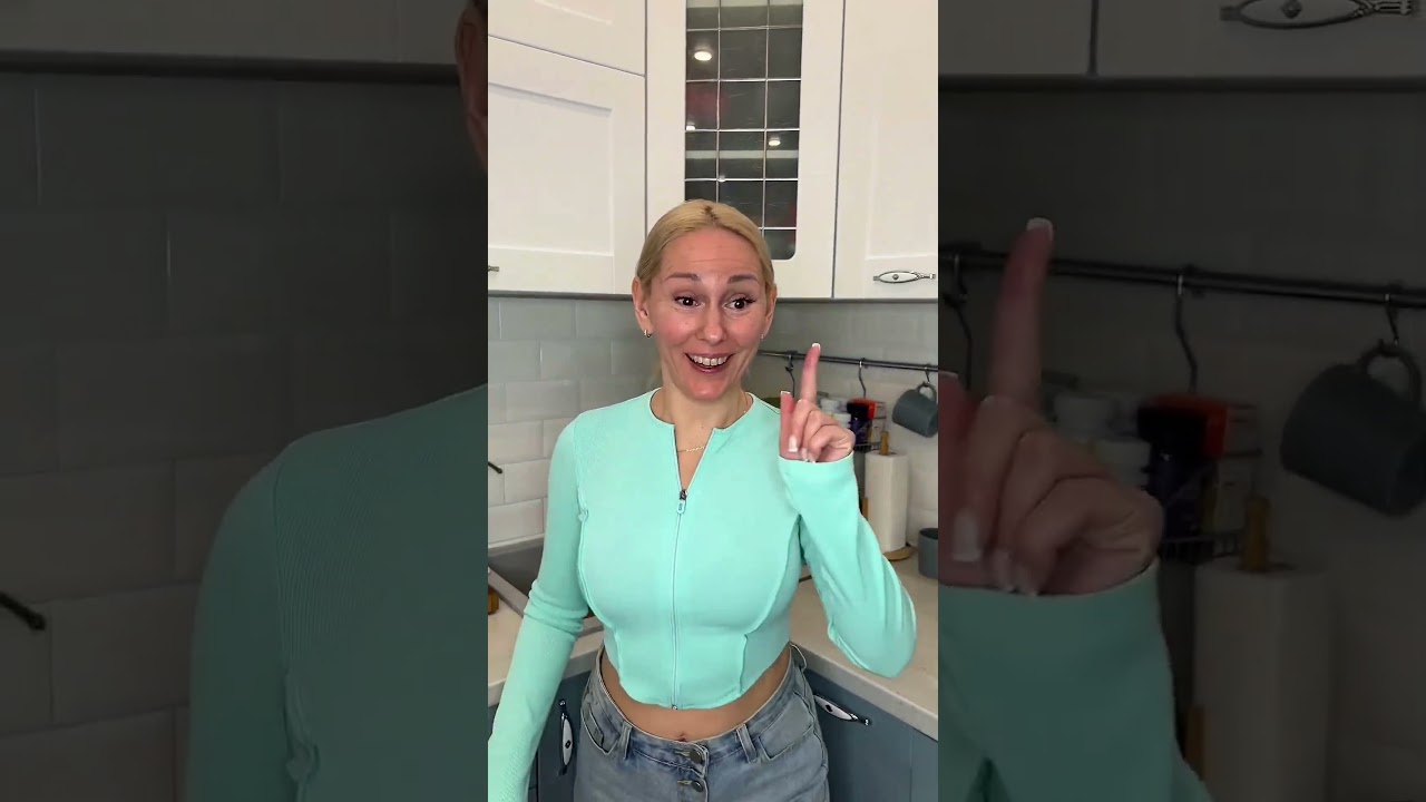 A disabled duckling helps his cat friend 🐥 264 