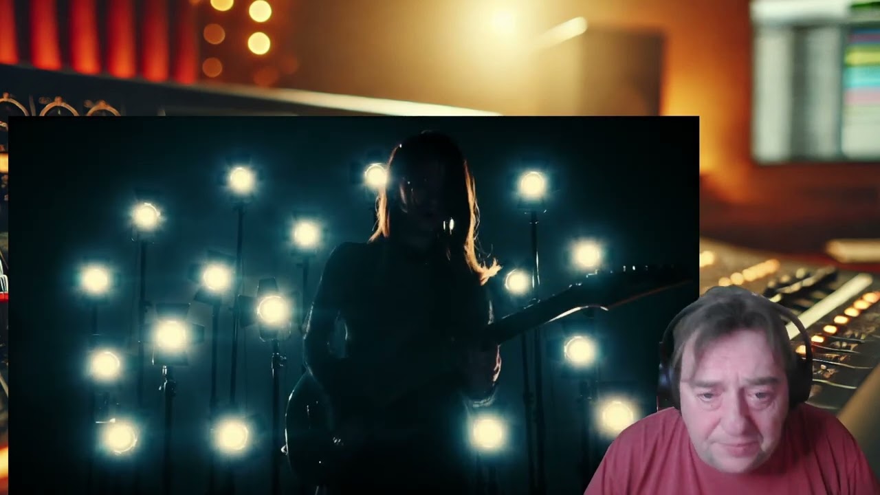 Reaction to Koiai - Come See Me / Amazing guitar ability