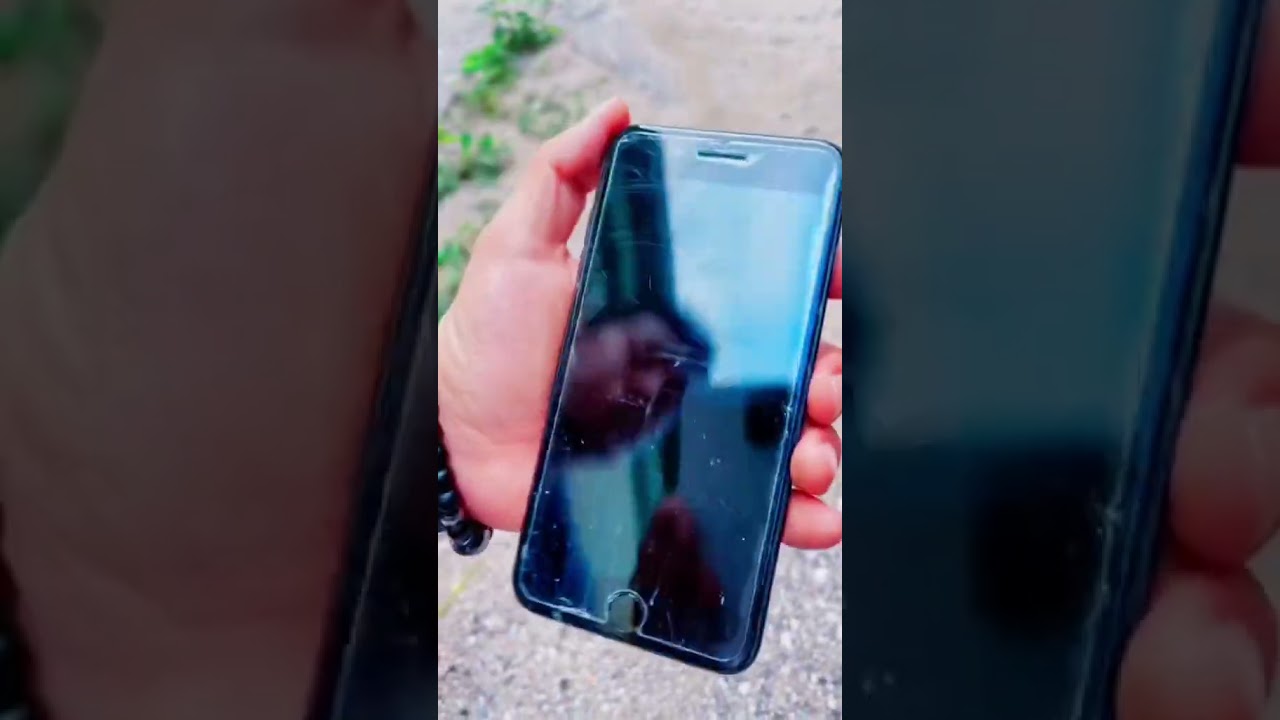 iPhone “Scratch Test” screen protector to the test! 😮       