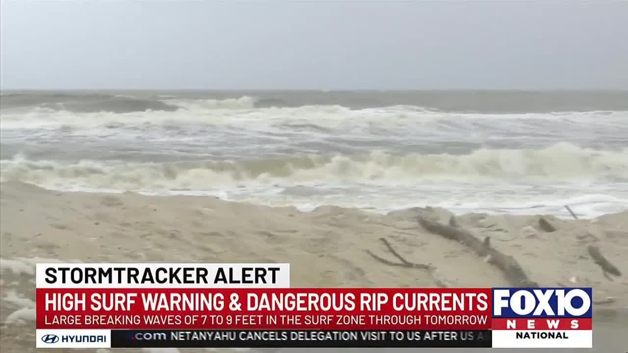 High surf warning and dangerous rip currents on Dauphin Island - YouTube