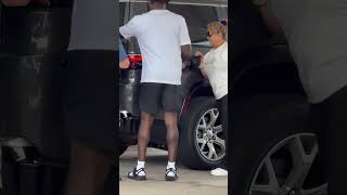 Stranger Helps Elderly Couple at Gas Station 🥰 🙌