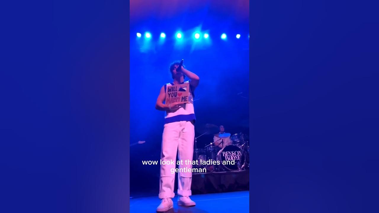 She proposed to me at my concert ππ She proposed to me at my concert ππ