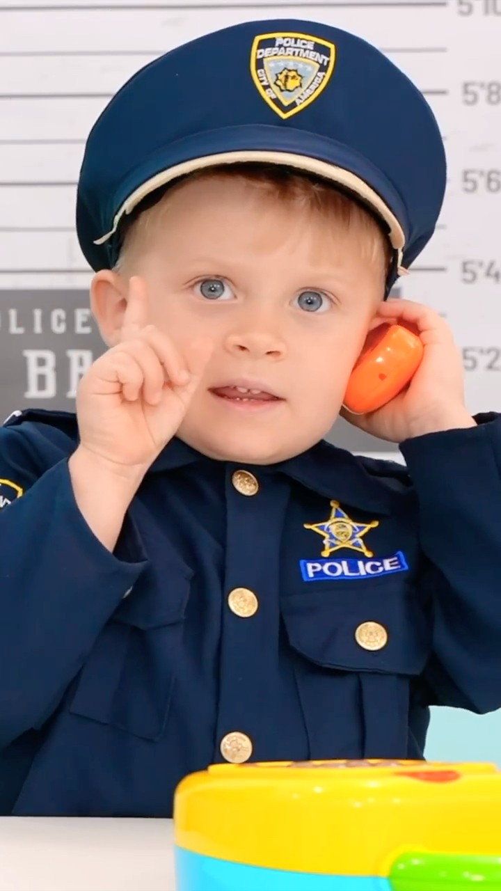 Oliver works in the Police