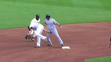MIL@PIT: Mercer tags out Perez after challenge