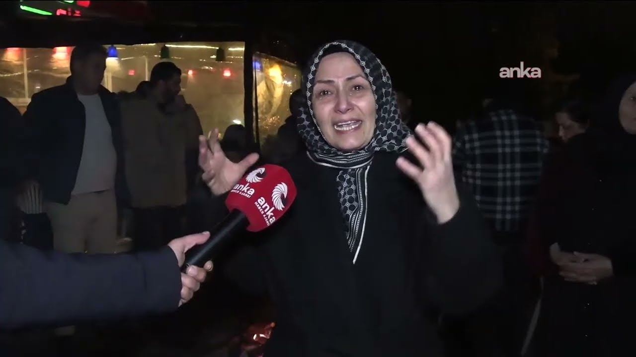 6 Şubat'ta yakınlarını kaybedenler, Kahramanmaraş'ta Ezgi Apartmanı önünde açıklama yaptı