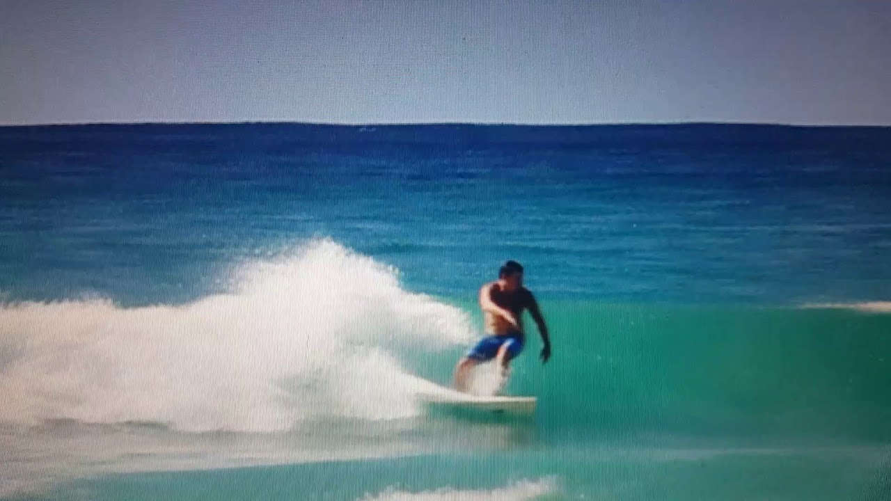 Surfing tugun goldcoast small waves15/5/2018 YouTube