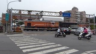 2014.-5.-2 R34於前鎮車場調車行經二聖路平交道(7221次/7221B次)(調度7221次編組)