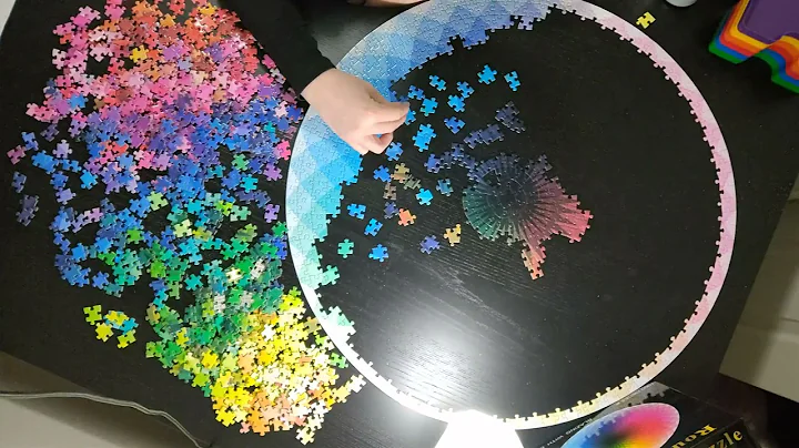 Round gradient puzzle time-lapse
