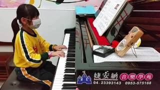 拜爾No81 ~余荺釩105/12/13鋼琴演奏