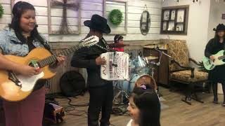 Nomas Un Camino Hay  - En Vivo Desde Orange Tx