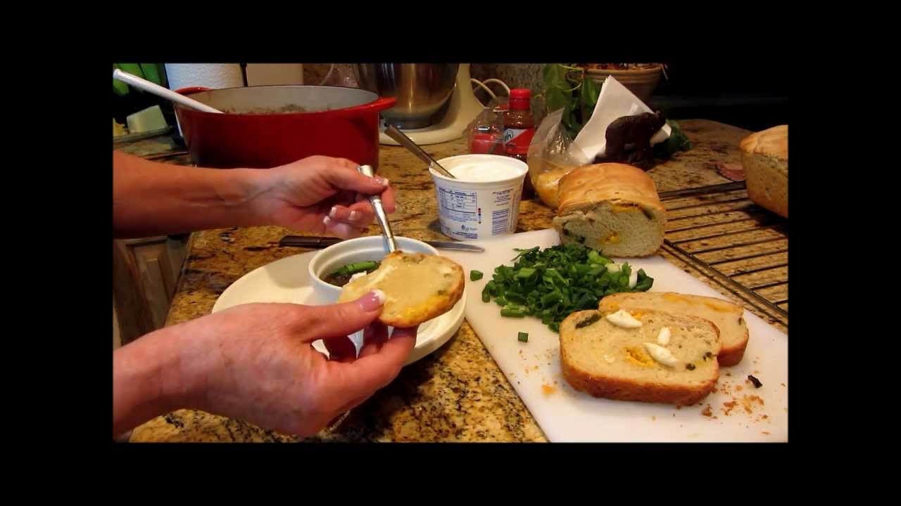 Linda's Pantry Food Storage Jalapeno Cheddar Bread - YouTube